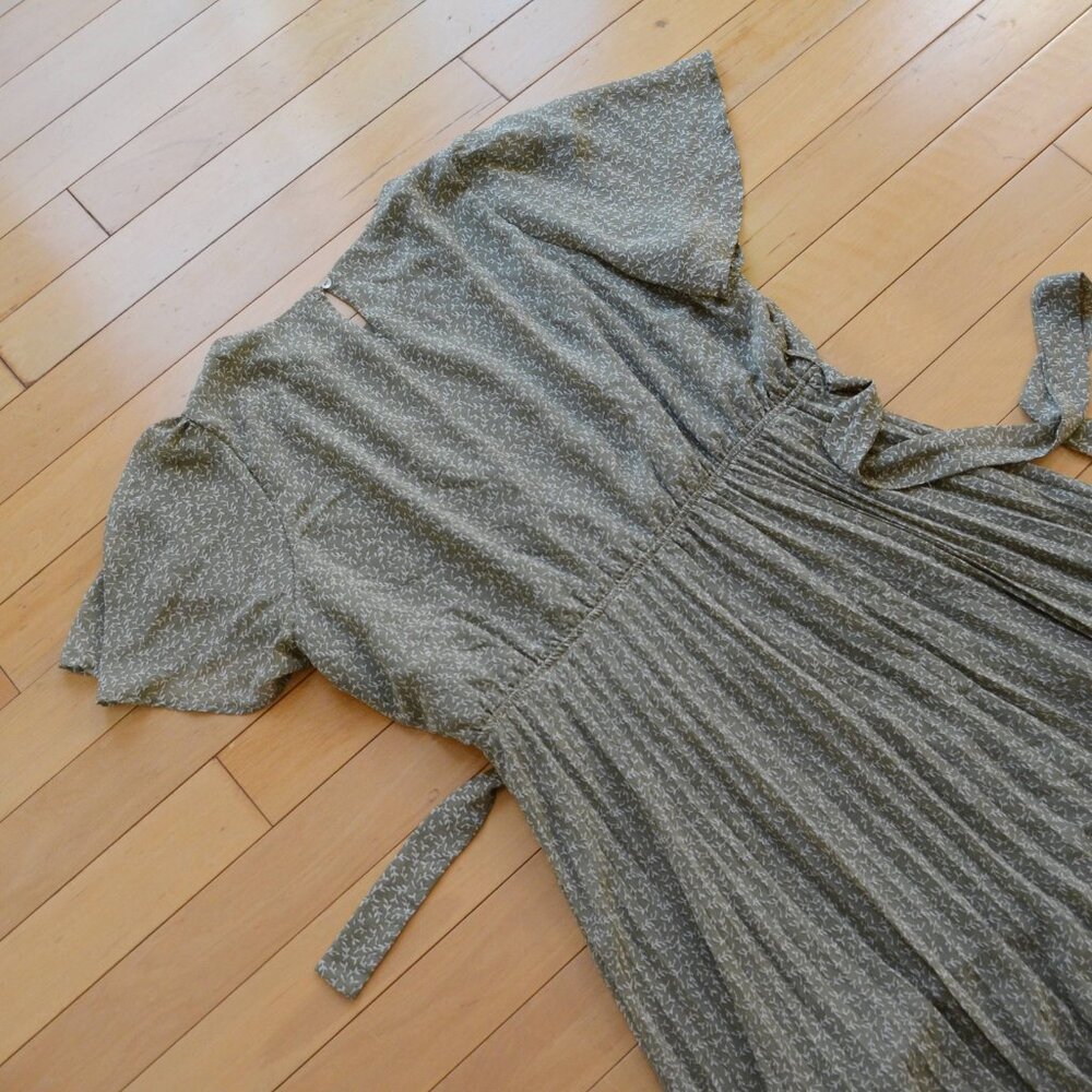 Baltic Born Prim Pleated Dress Size 1XL - Picture 9 of 11